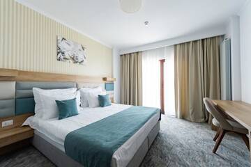 Фото номера Апартаменты с балконом Отель Hotel Manor г. Мамайя Норд – Нэводари 2