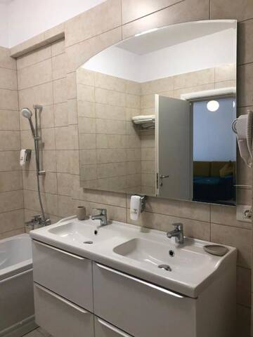 Фото номера Апартаменты с балконом Отели типа «постель и завтрак» Apartments Excelsior Mamaia Nord г. Мамайя Норд – Нэводари 7