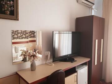 Фото номера Двухместный номер с 1 кроватью и балконом Отель Hotel Napoli,Mamaia Nord г. Мамайя Норд – Нэводари 3