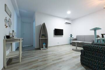 Фото номера Апартаменты с балконом Гостевой дом The Shore House г. Мамайя Норд – Нэводари 75