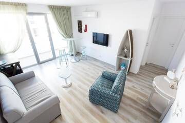 Фото номера Апартаменты с балконом Гостевой дом The Shore House г. Мамайя Норд – Нэводари 50