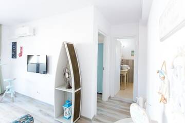 Фото номера Апартаменты с балконом Гостевой дом The Shore House г. Мамайя Норд – Нэводари 51