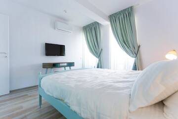 Фото номера Апартаменты с балконом Гостевой дом The Shore House г. Мамайя Норд – Нэводари 23
