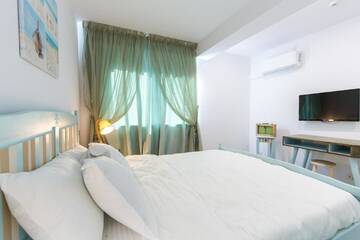 Фото номера Апартаменты с балконом Гостевой дом The Shore House г. Мамайя Норд – Нэводари 24