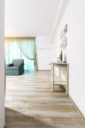 Фото номера Апартаменты с балконом Гостевой дом The Shore House г. Мамайя Норд – Нэводари 62