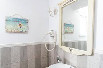 Фото номера Апартаменты с балконом Гостевой дом The Shore House г. Мамайя Норд – Нэводари 37