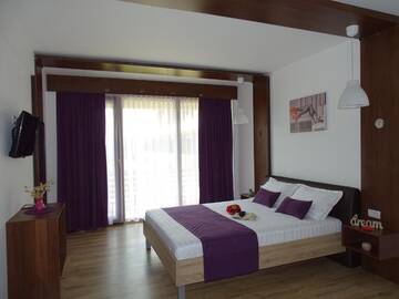 Фото номера Двухместный номер с 1 кроватью и балконом Отель Dream Resort (Adults only 14+) г. Мамайя Норд – Нэводари 10
